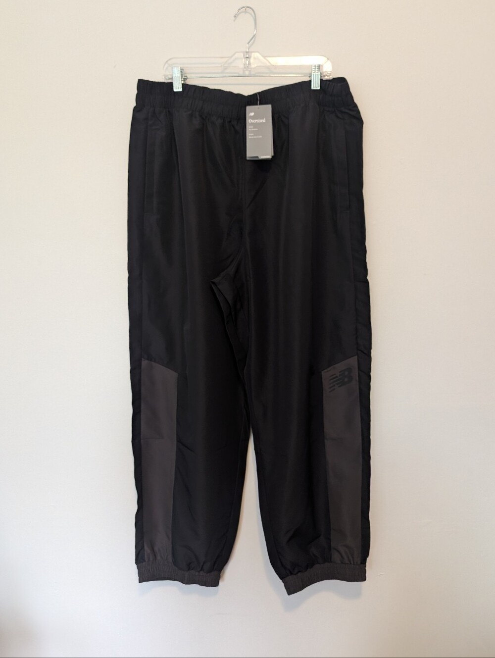 New Balance Graphic Woven Oversized Track Pants Black Water Defy athleisure XL